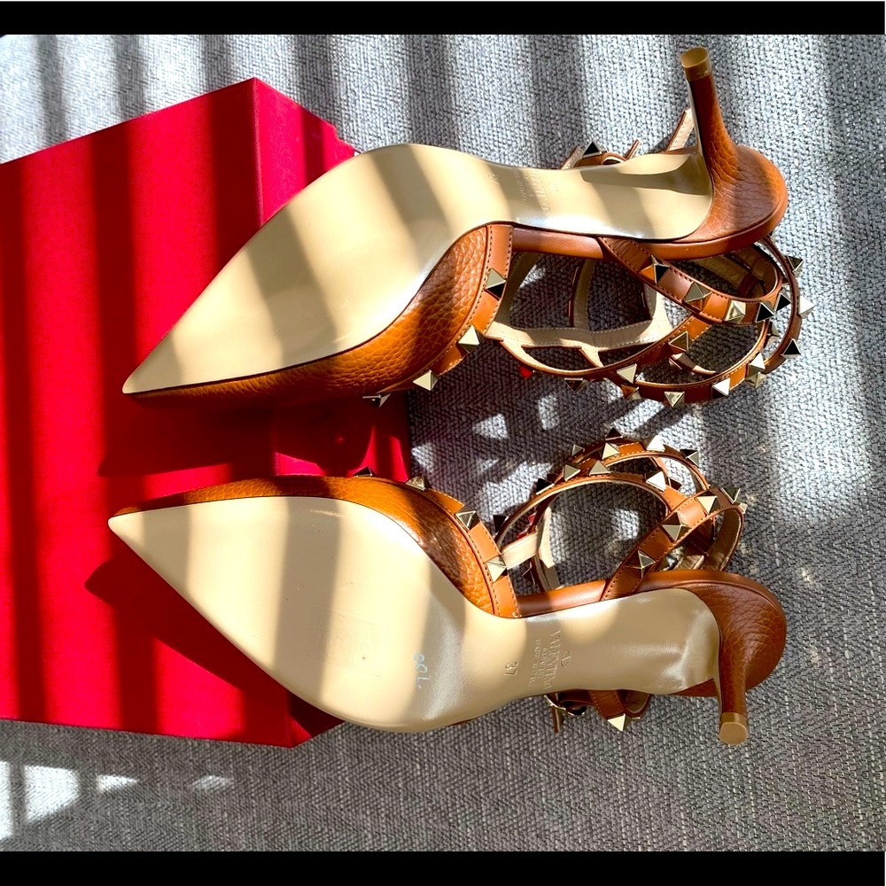 SOLD‼️ NEW VALENTINO Rockstud Caged Pumps - Picture 8 of 8